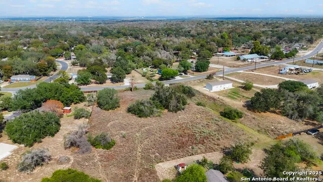 3810 New Mathis Elmendorf, TX 78112