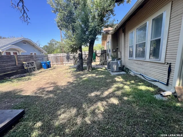 229 TRAVIS ST Unit 2 Kerrville, TX 78028