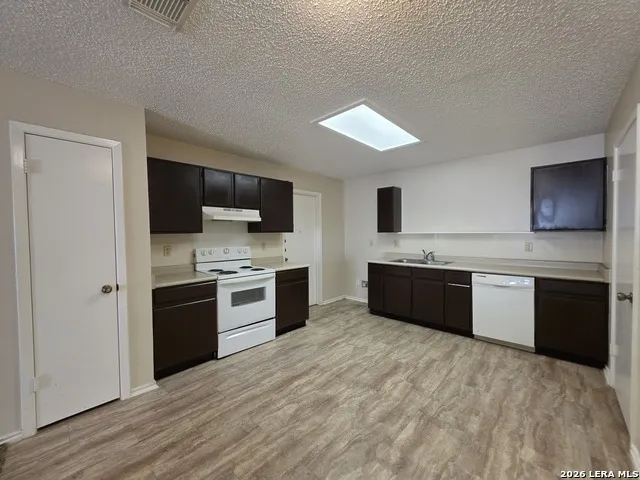 2002 Skull Valley San Antonio, TX 78245