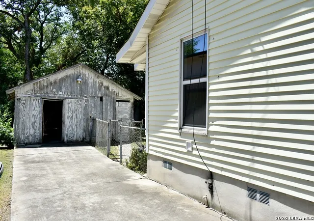 218 Hearne San Antonio, TX 78225