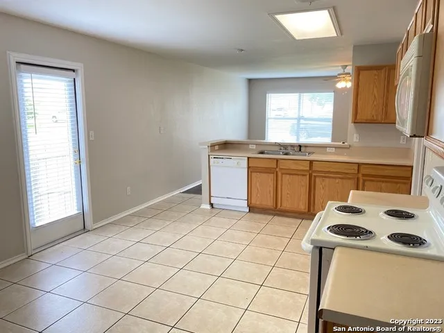 3008 PINE VALLEY DR New Braunfels, TX 78130