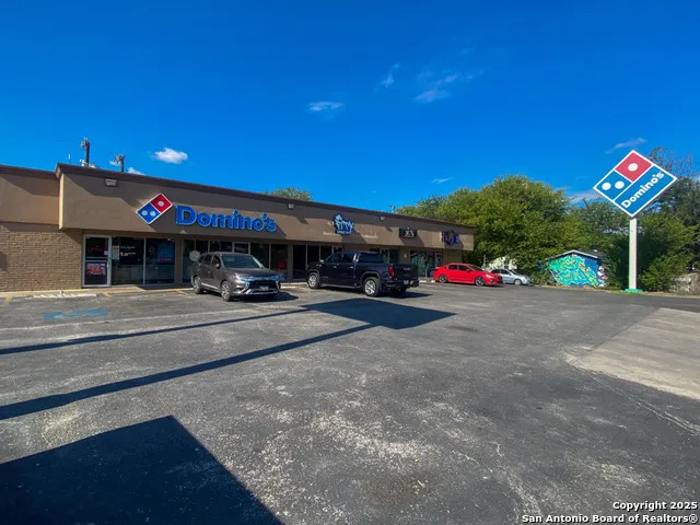 133 BANDERA RD San Antonio, TX 78228