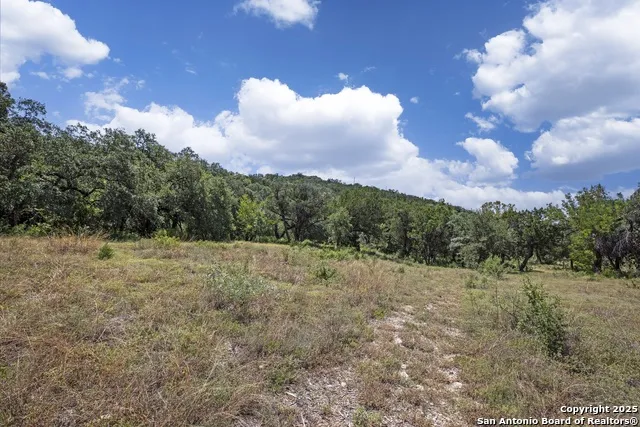 13931 Old Scenic Loop Rd Helotes, TX 78023