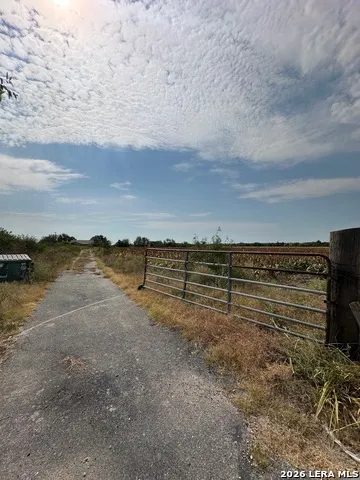 3640 FREUDENBURG RD Converse, TX 78109