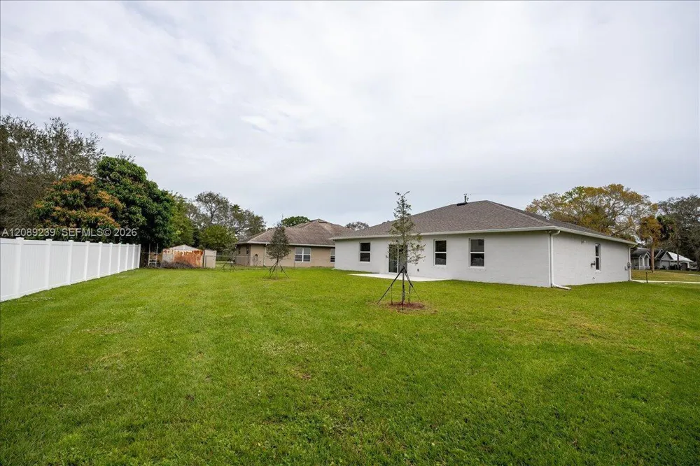 702 SW Aster Rd Port St. Lucie, FL 34953