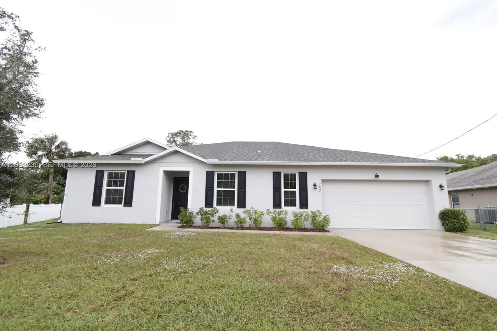 702 SW Aster Rd Port St. Lucie, FL 34953