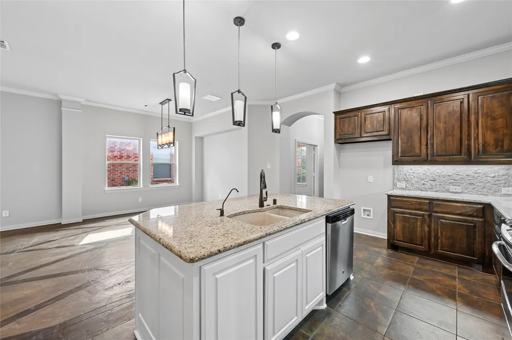 6918 Belteau Lane Dallas, TX 75227