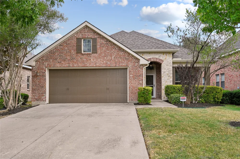 6918 Belteau Lane Dallas, TX 75227