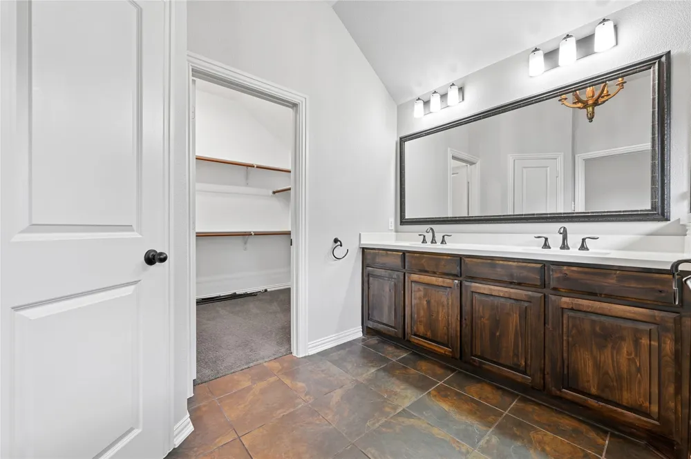 6918 Belteau Lane Dallas, TX 75227