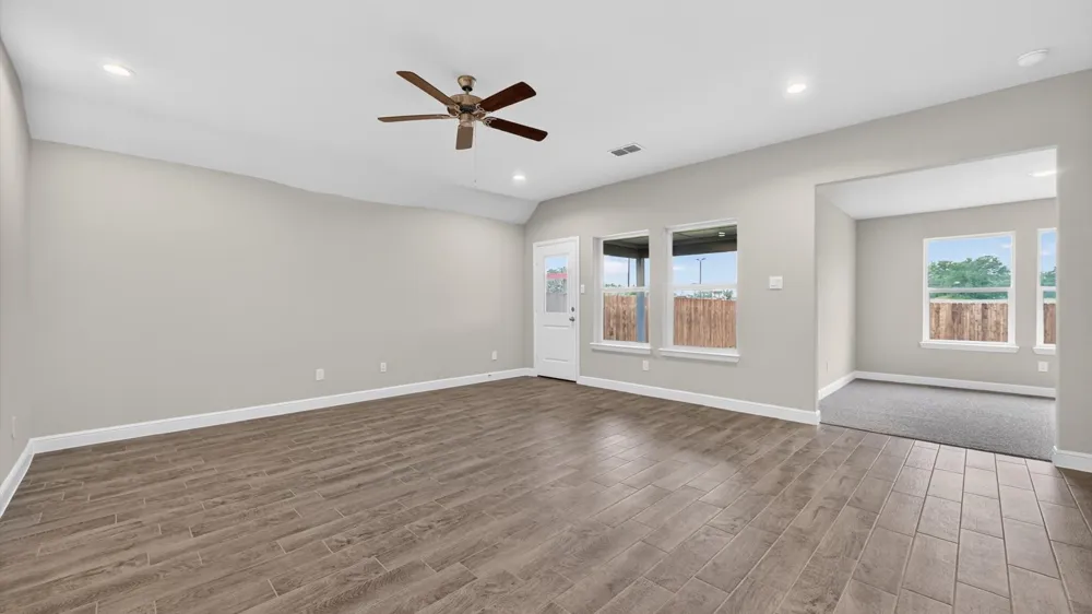 1501 SHELDON DRIVE DeSoto, TX 75115