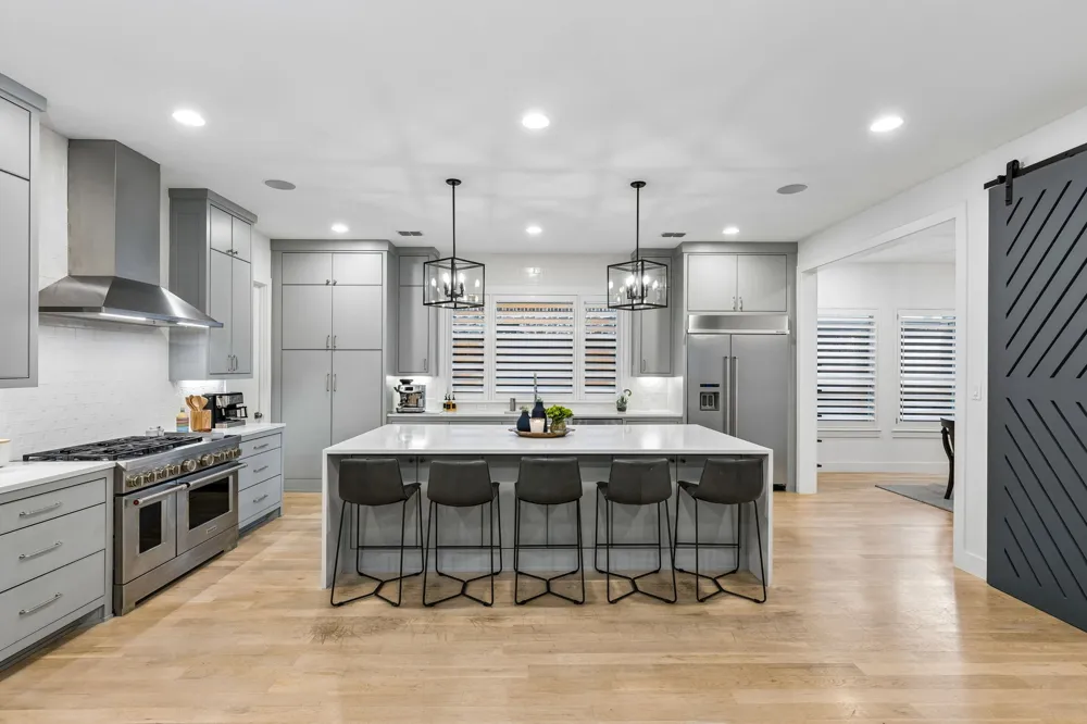 7210 Casa Loma Avenue Dallas, TX 75214