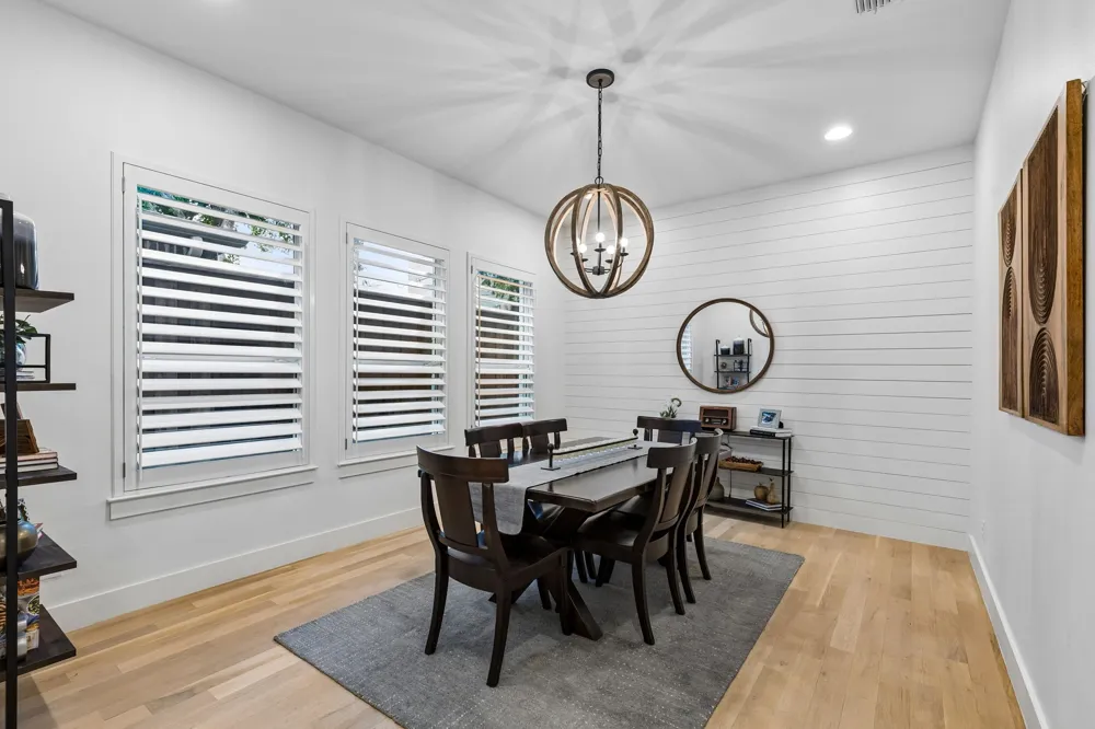 7210 Casa Loma Avenue Dallas, TX 75214