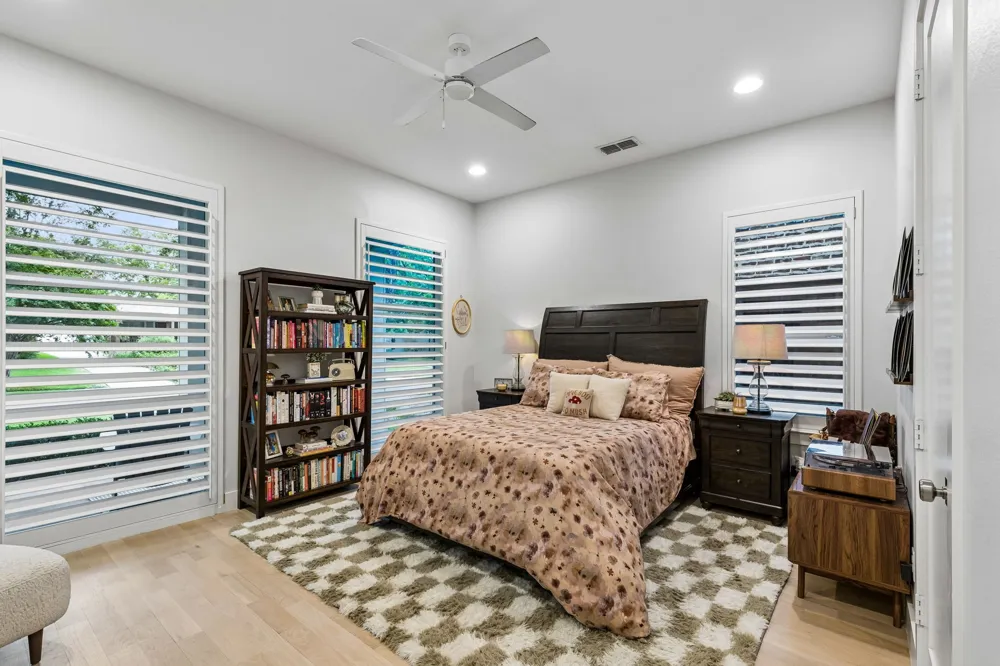 7210 Casa Loma Avenue Dallas, TX 75214