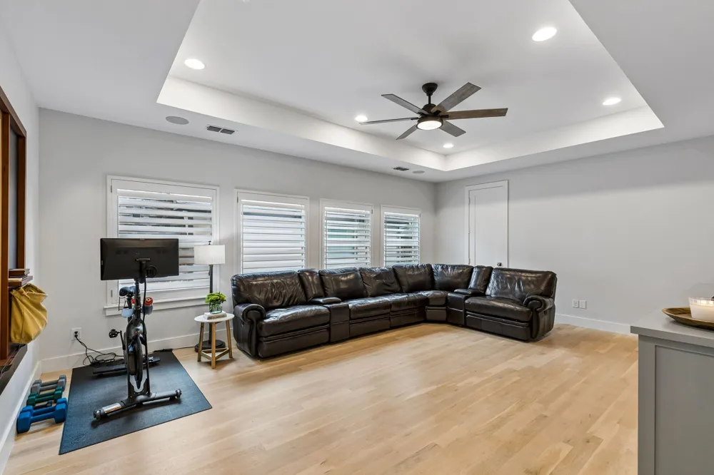 7210 Casa Loma Avenue Dallas, TX 75214