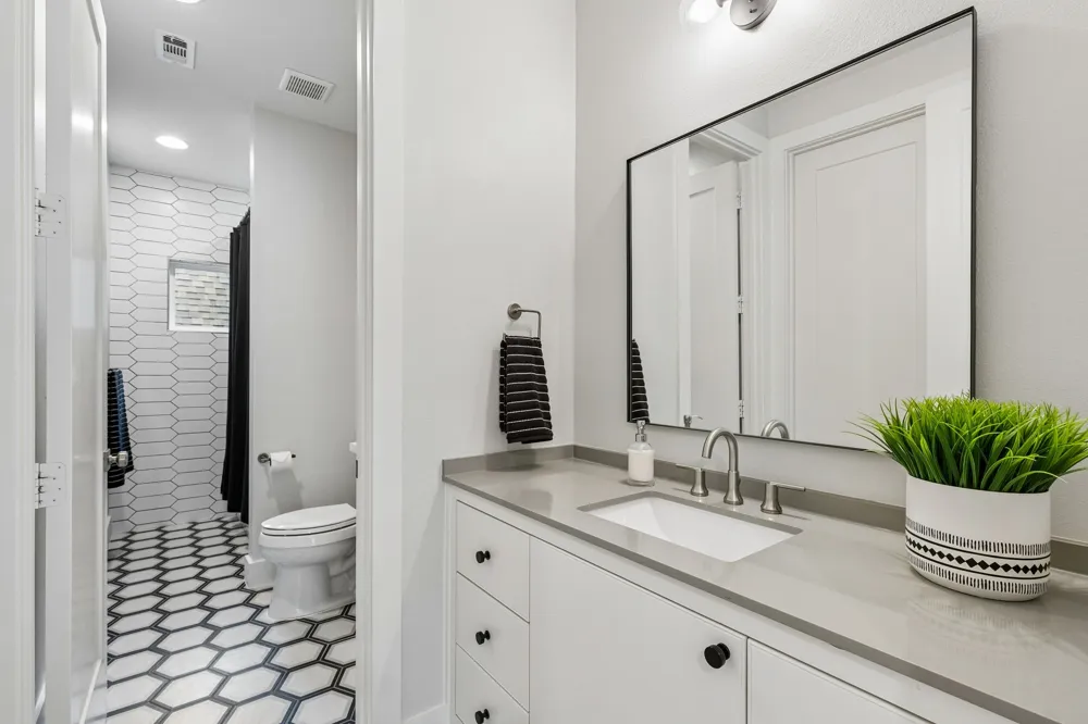 7210 Casa Loma Avenue Dallas, TX 75214