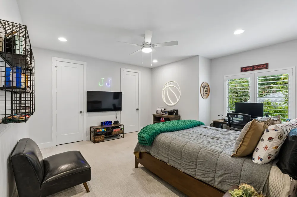 7210 Casa Loma Avenue Dallas, TX 75214