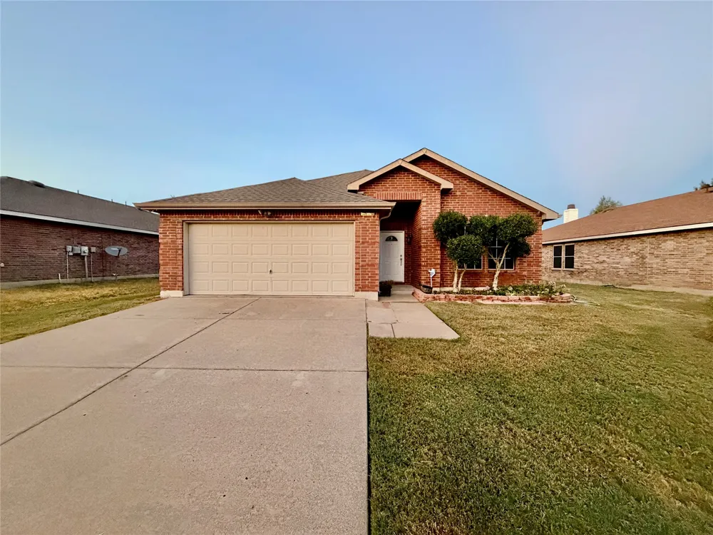 8107 Stowe Springs Lane Arlington, TX 76002