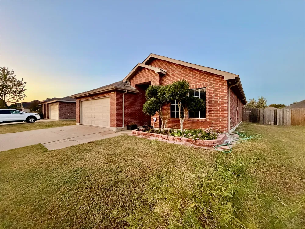 8107 Stowe Springs Lane Arlington, TX 76002