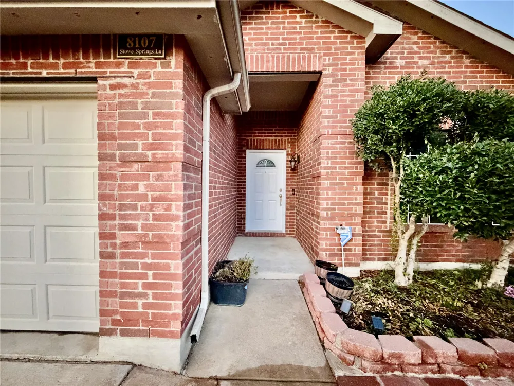 8107 Stowe Springs Lane Arlington, TX 76002