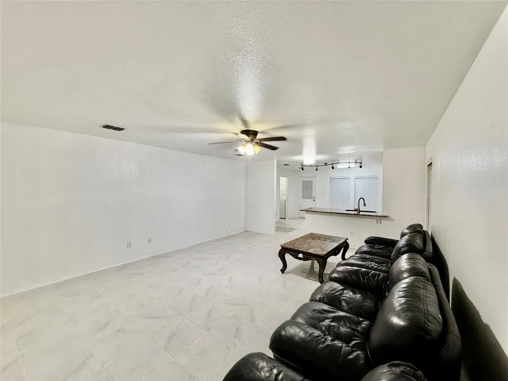 8107 Stowe Springs Lane Arlington, TX 76002