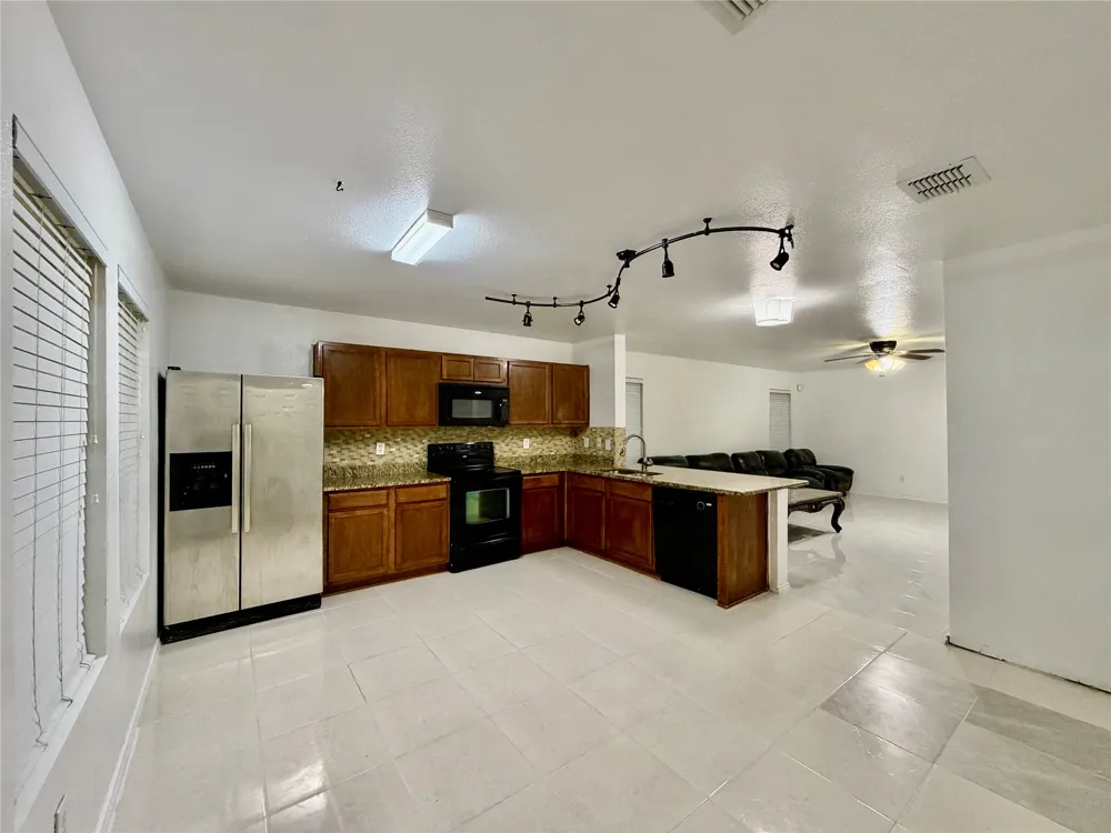 8107 Stowe Springs Lane Arlington, TX 76002