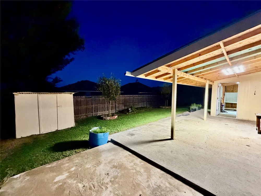 8107 Stowe Springs Lane Arlington, TX 76002