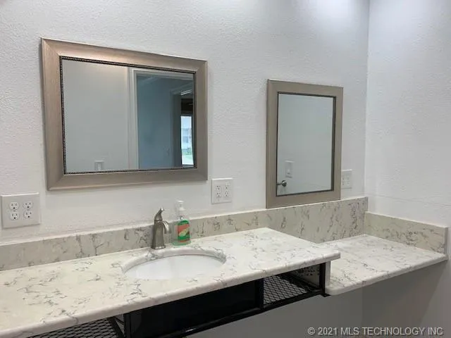 1909 S Cedar Street Sapulpa, OK 74066