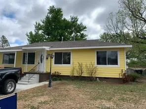 1909 S Cedar Street Sapulpa, OK 74066