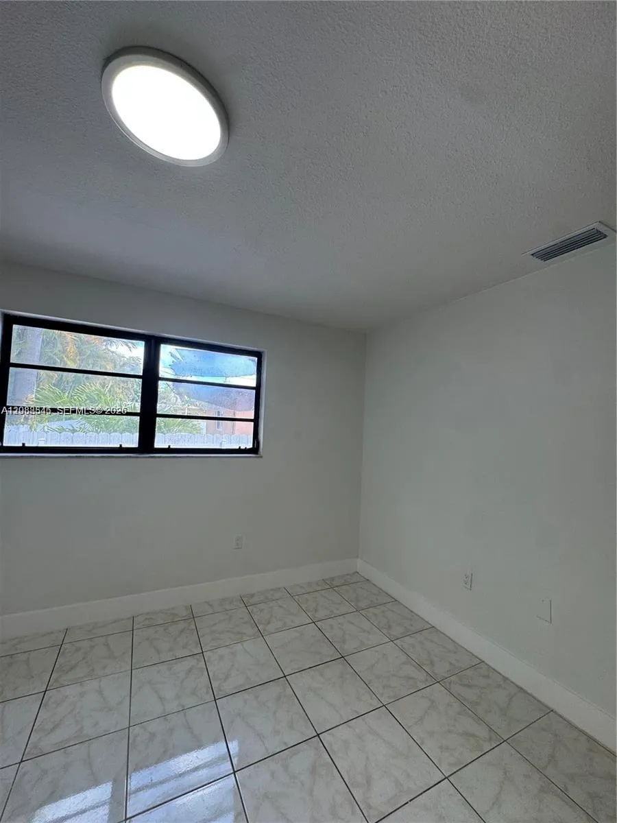 1107 NW 30th Ave #1107 Miami, FL 33125