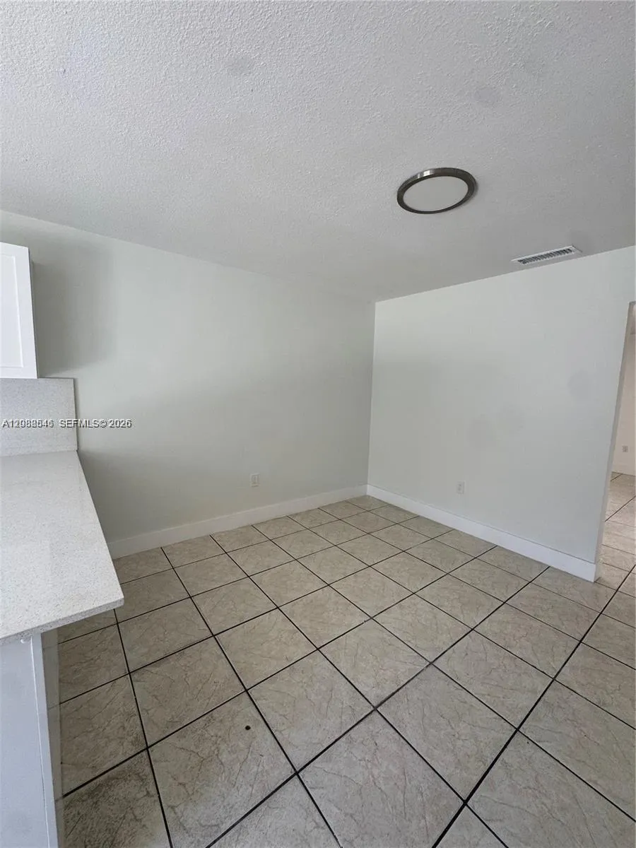 1107 NW 30th Ave #1107 Miami, FL 33125