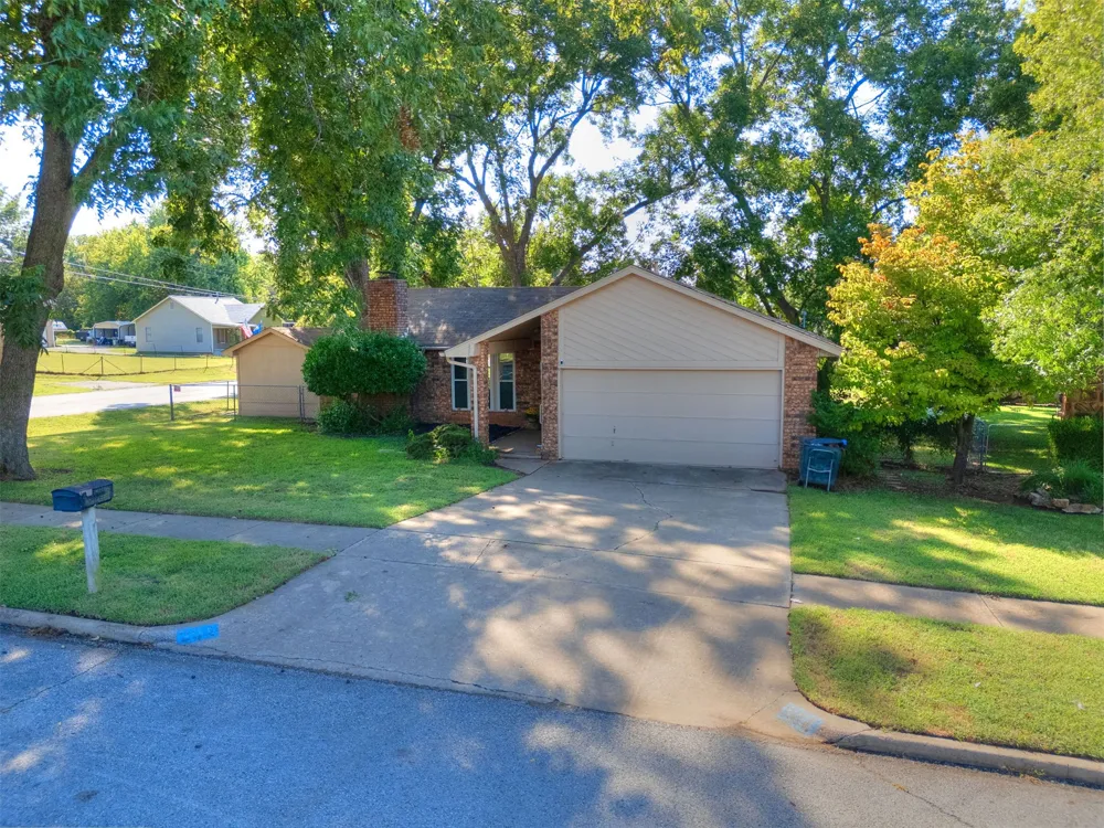 204 W Seward Avenue Sand Springs, OK 74063