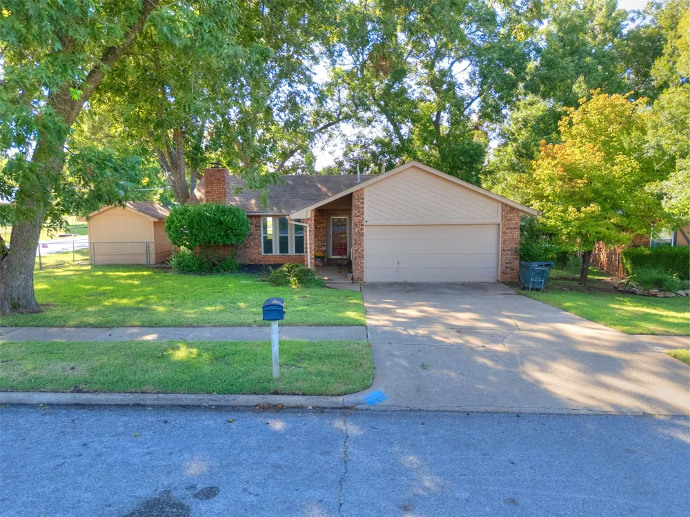 204 W Seward Avenue Sand Springs, OK 74063