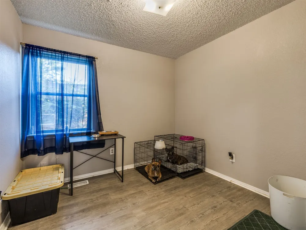 204 W Seward Avenue Sand Springs, OK 74063