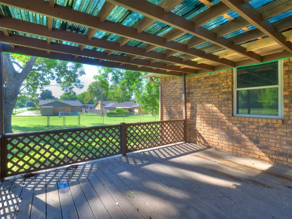 204 W Seward Avenue Sand Springs, OK 74063