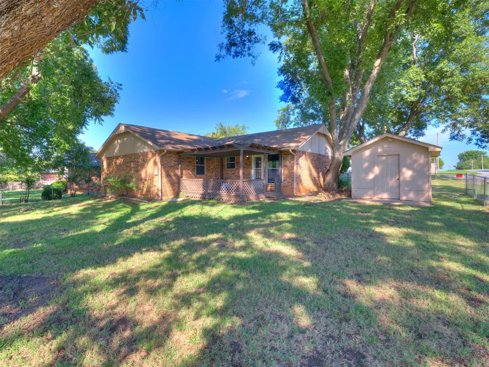 204 W Seward Avenue Sand Springs, OK 74063