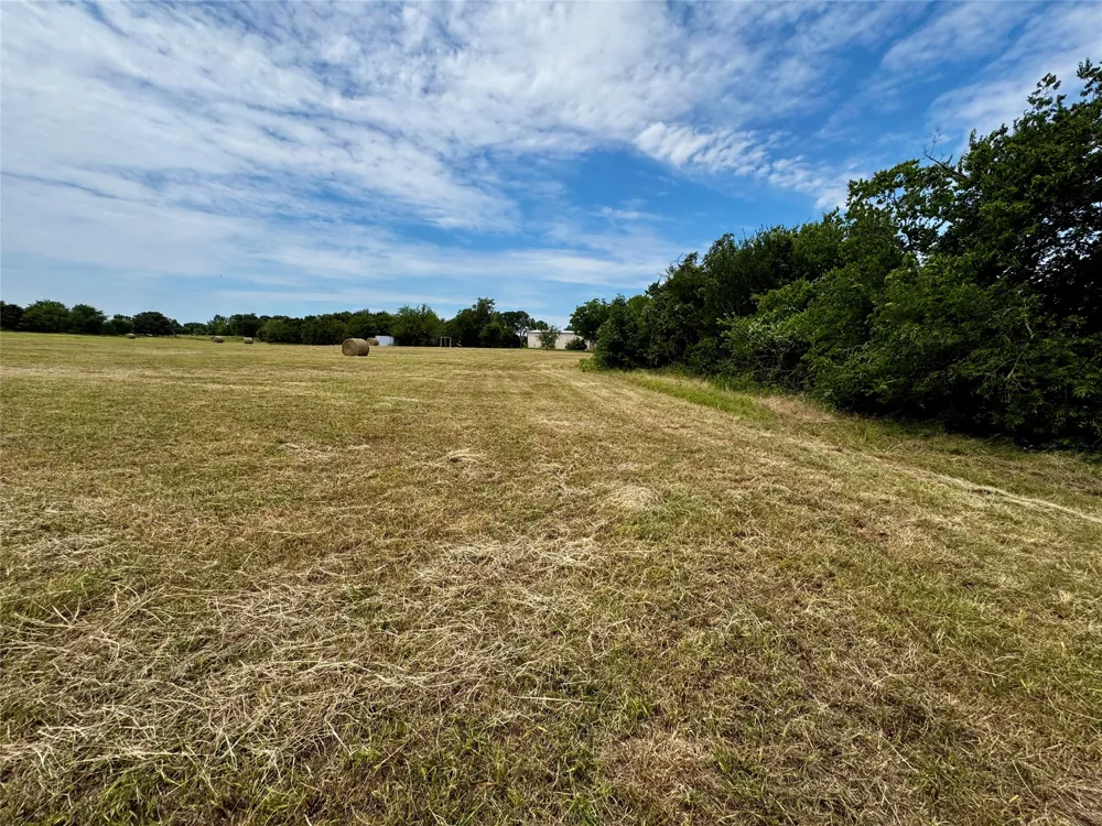 1438 Hurst Road Axtell, TX 76624