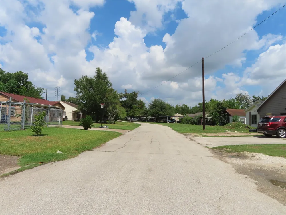 1629 Caspersen Drive Houston, TX 77029