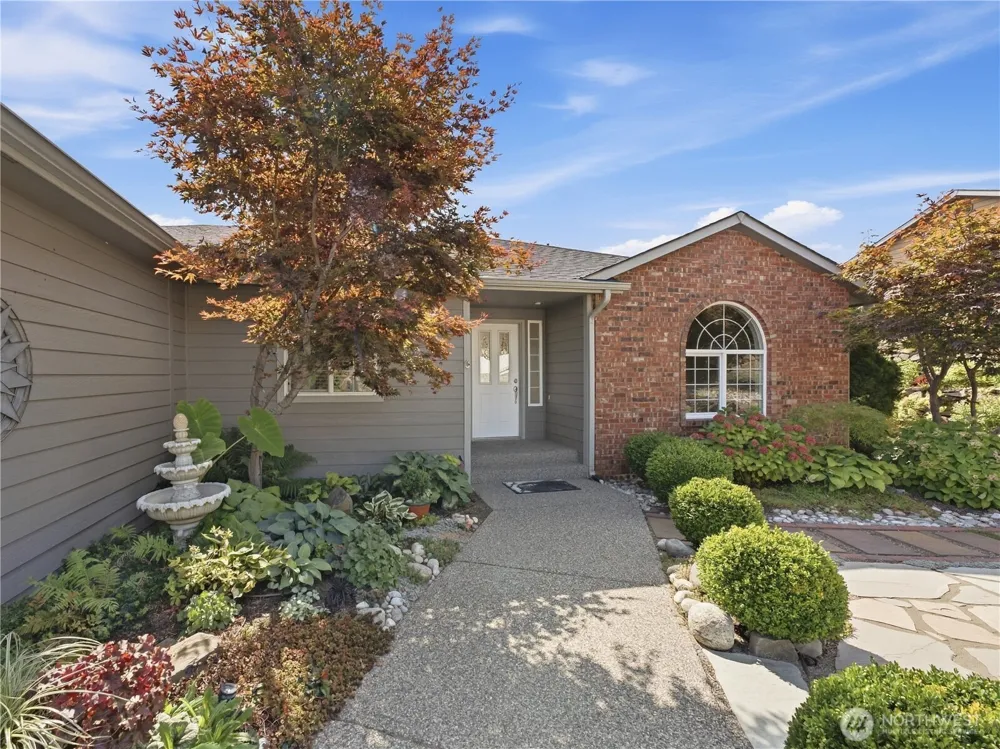 2304 Canyon Hills Drive East Wenatchee, WA 98802