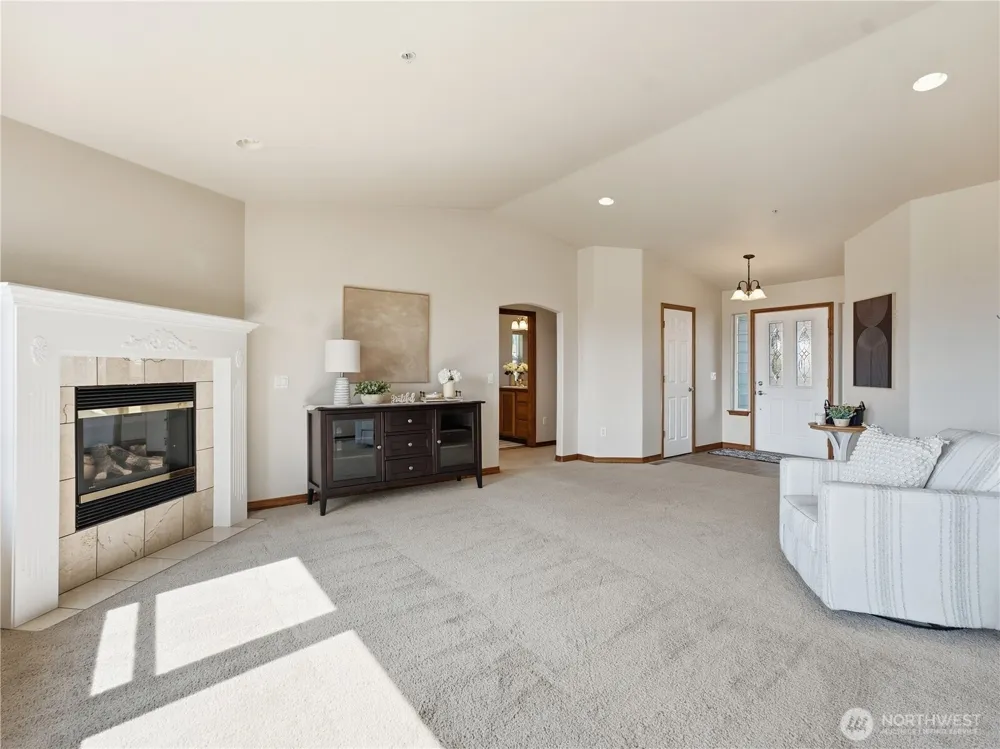 2304 Canyon Hills Drive East Wenatchee, WA 98802