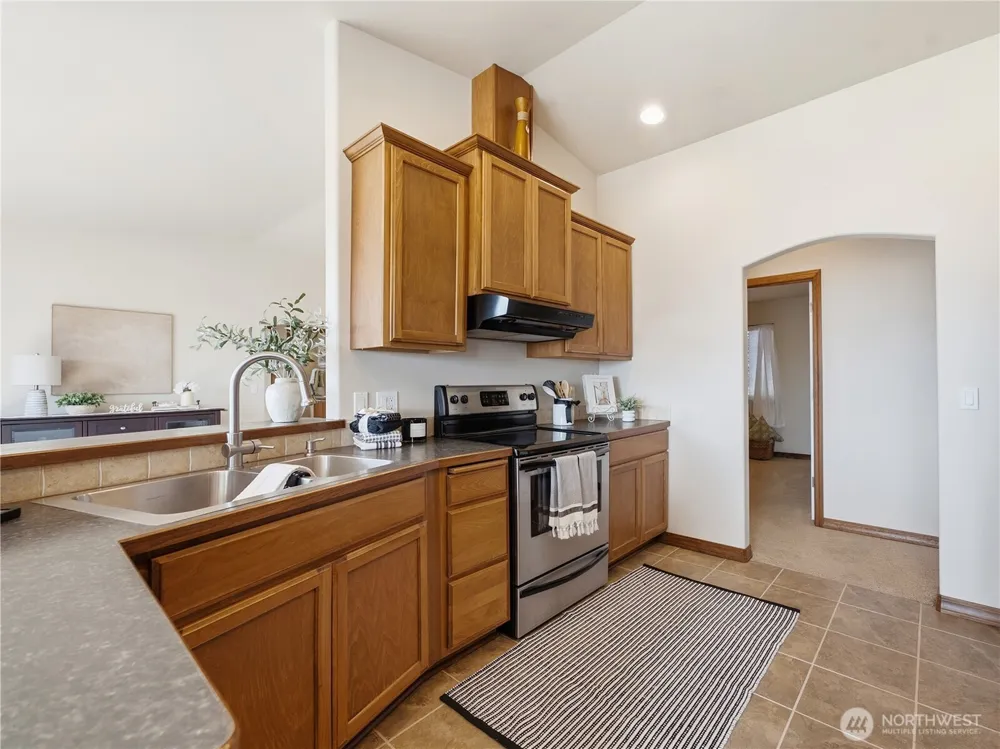 2304 Canyon Hills Drive East Wenatchee, WA 98802