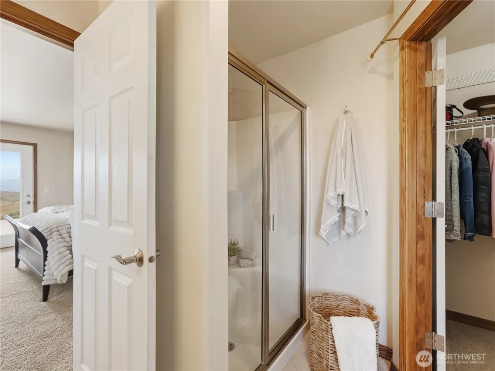 2304 Canyon Hills Drive East Wenatchee, WA 98802