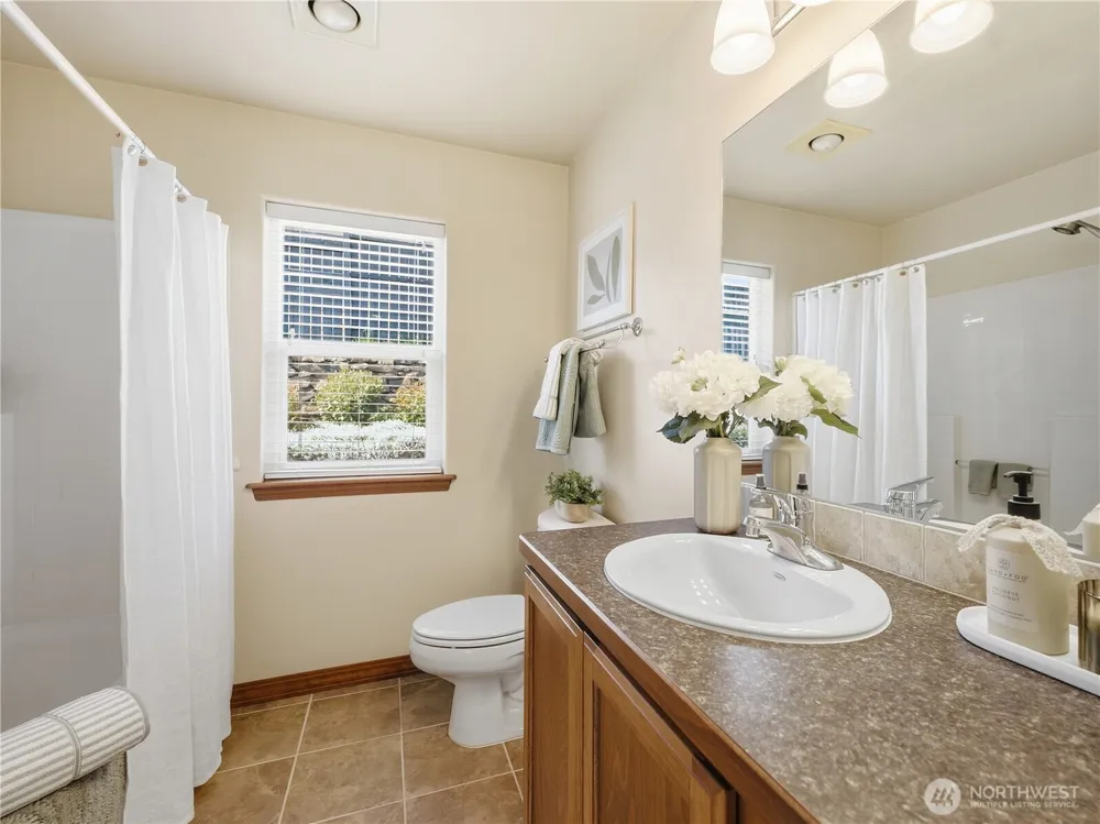 2304 Canyon Hills Drive East Wenatchee, WA 98802