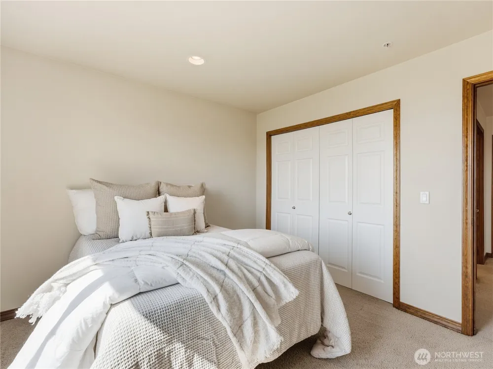 2304 Canyon Hills Drive East Wenatchee, WA 98802