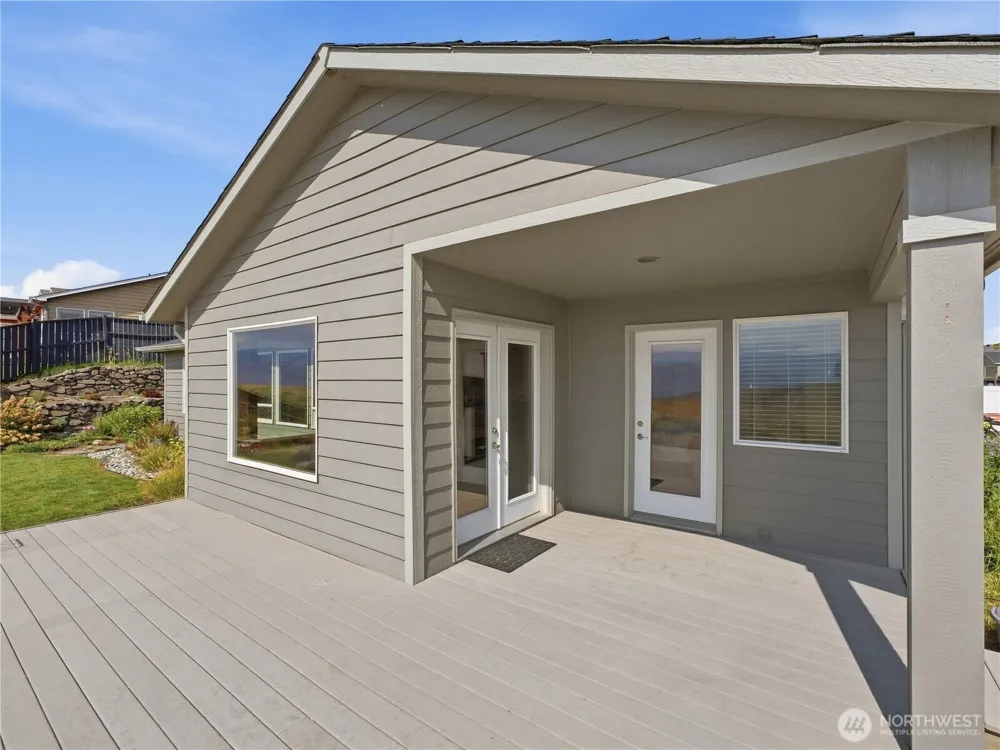 2304 Canyon Hills Drive East Wenatchee, WA 98802
