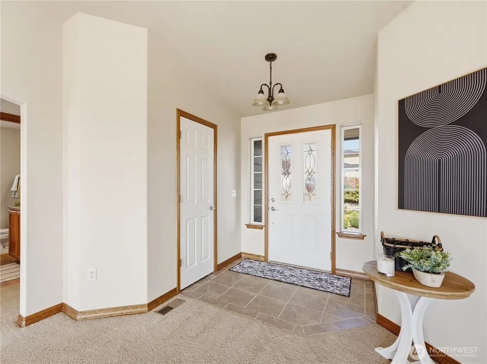 2304 Canyon Hills Drive East Wenatchee, WA 98802