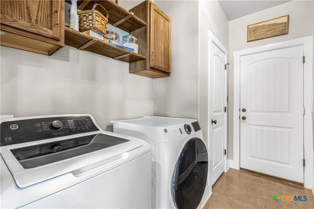 1018 Saddle Bluff Drive Salado, TX 76571