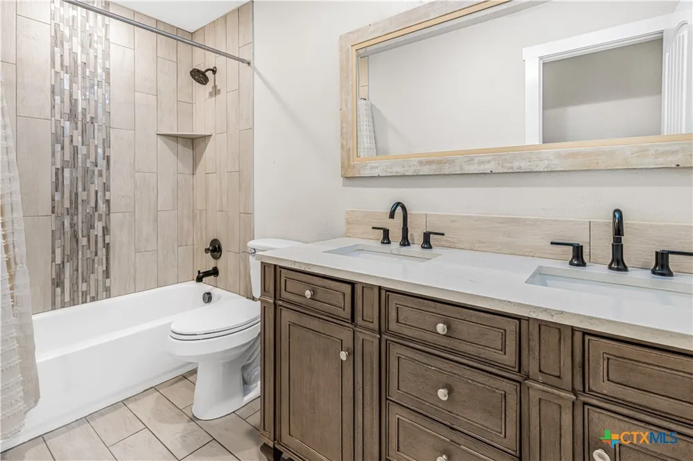 1018 Saddle Bluff Drive Salado, TX 76571