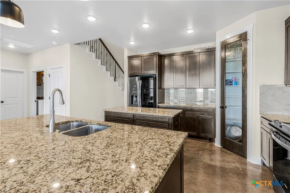 1018 Saddle Bluff Drive Salado, TX 76571