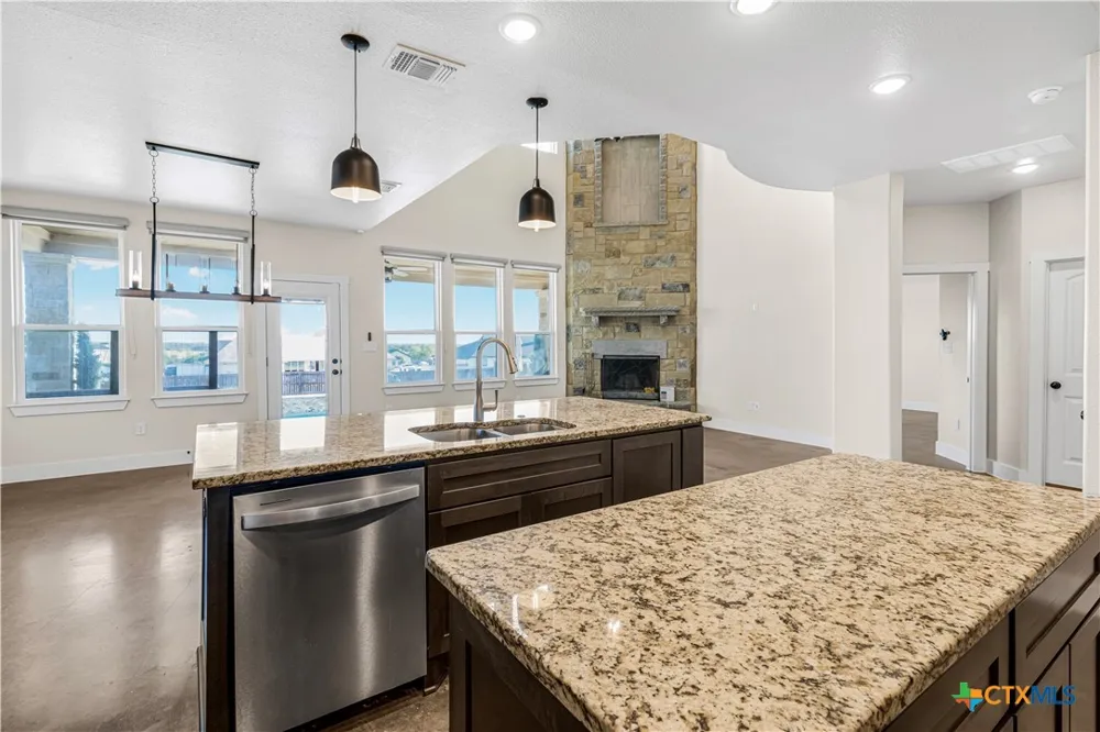 1018 Saddle Bluff Drive Salado, TX 76571