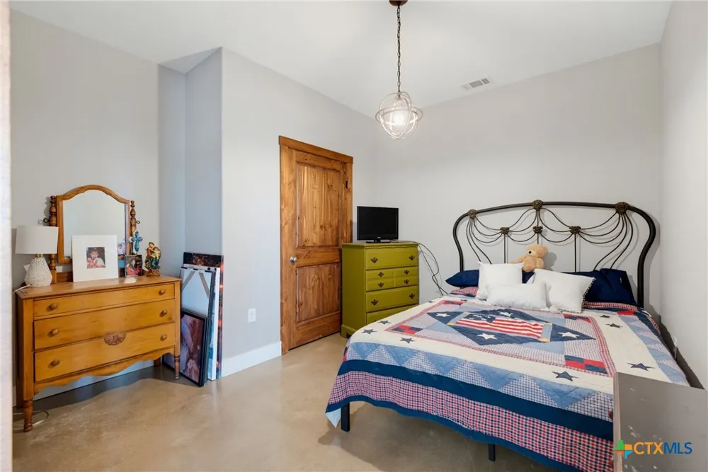 16905 Fm 112 Thrall, TX 76578